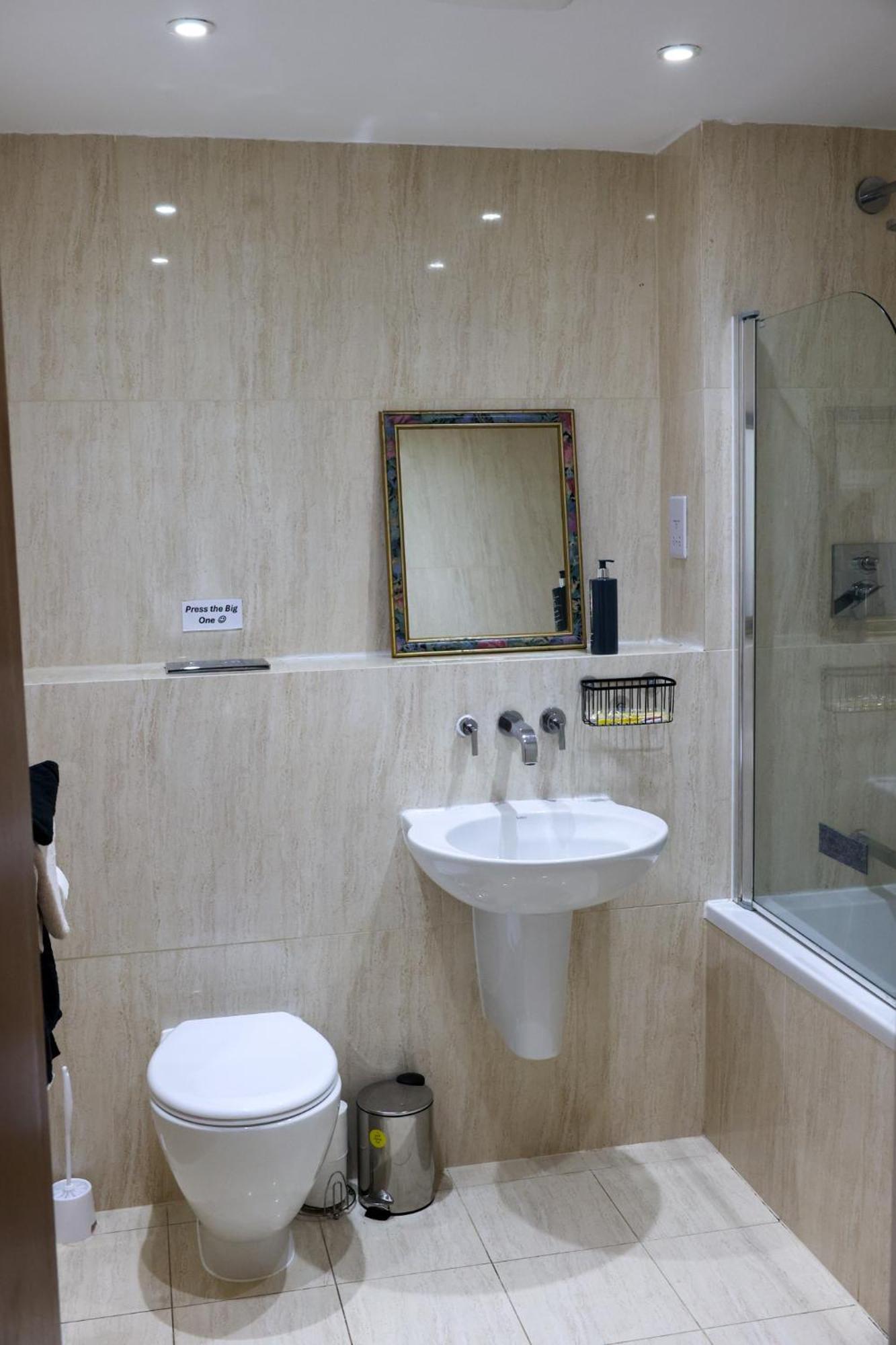 Centrally Located 1Br Apt Near Edg Cricket, University Of Bham, Priory Hospital & Cannon Hill Park Birmingam Exterior foto